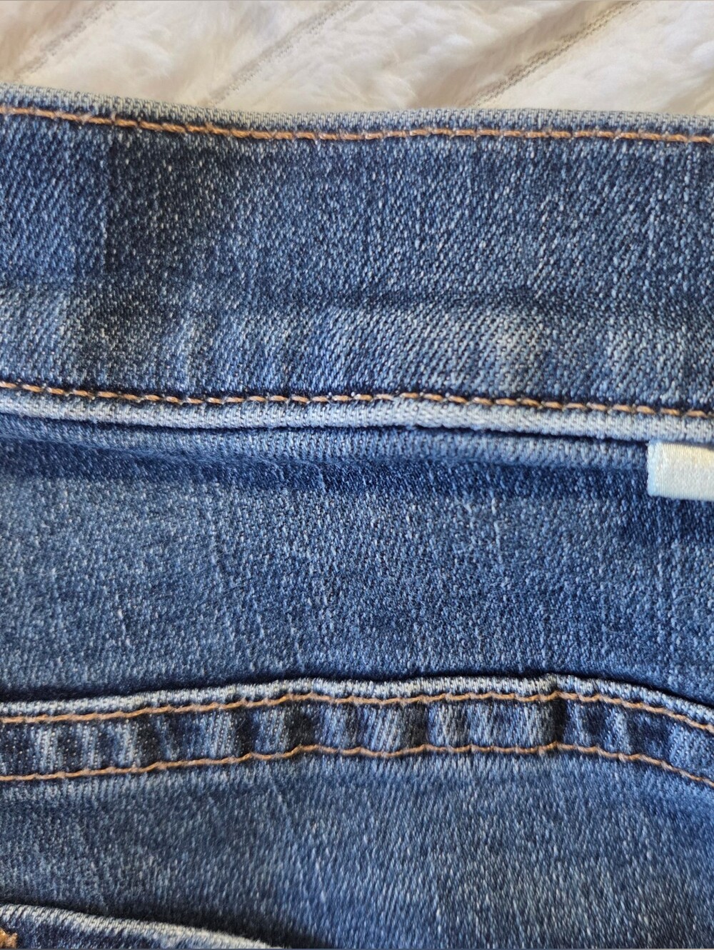 MOTHER The Insider Crop Step Fray Jeans Size 28 Dark Wash Raw Hem - Picture 6 of 11